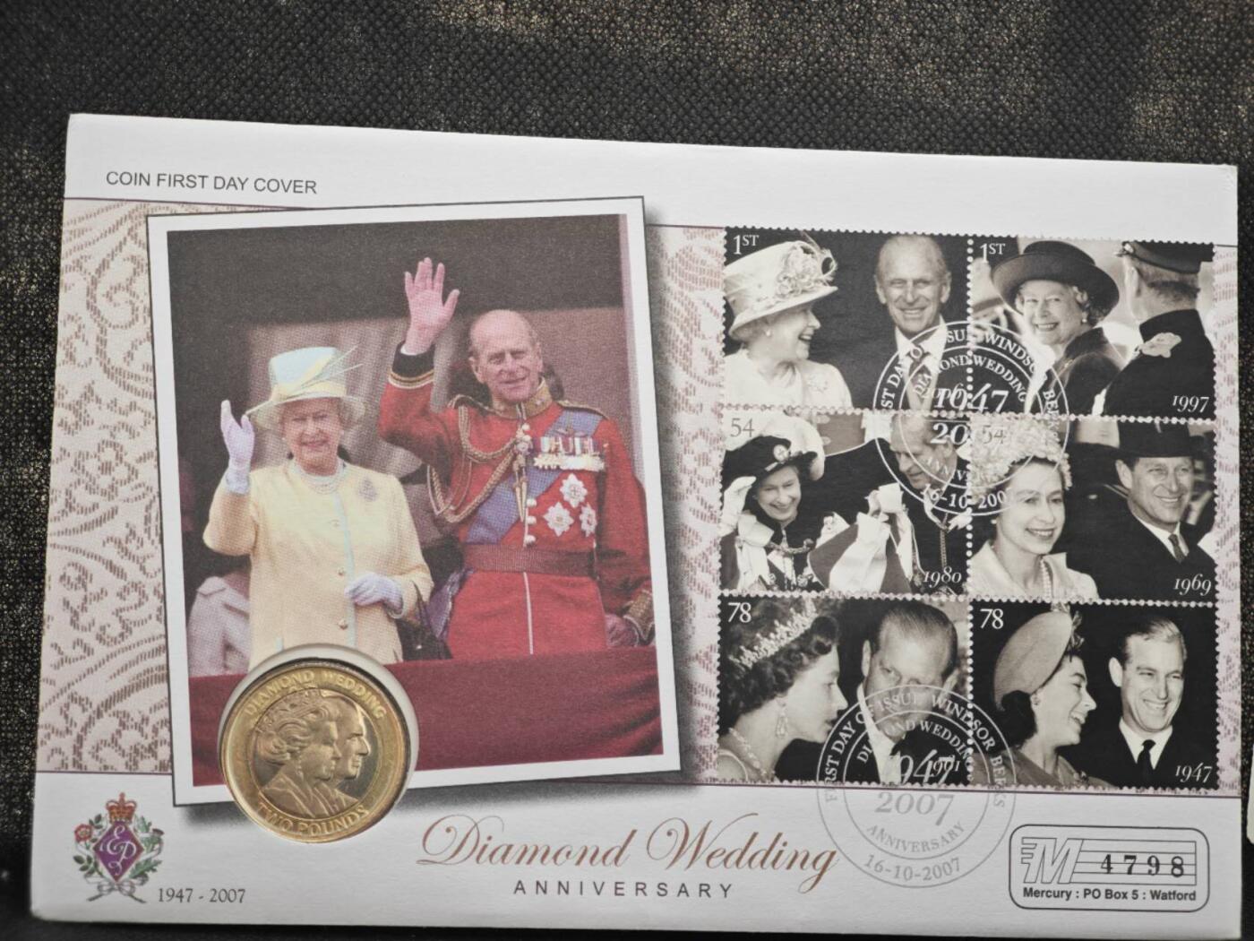 【淘币小摊】限时拍第八百零七拍  克朗币邮币封场  满百包邮可预留两周  周一统一发货    直布罗陀2007年女王大婚钻禧2镑纪念币邮币封