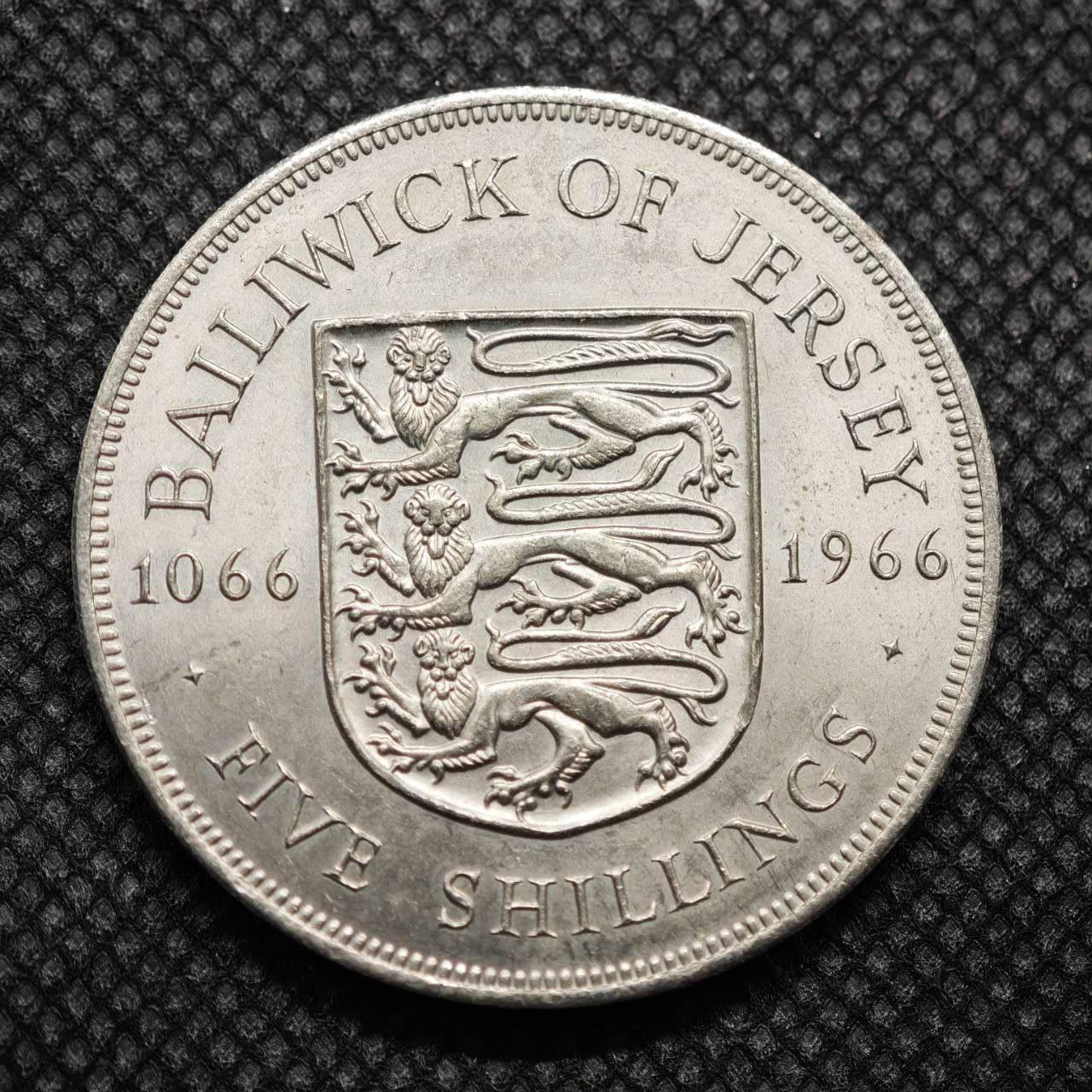 【淘币小摊】限时拍第八百零七拍  克朗币邮币封场  满百包邮可预留两周  周一统一发货    泽西岛1966年900周年5先令纪念币