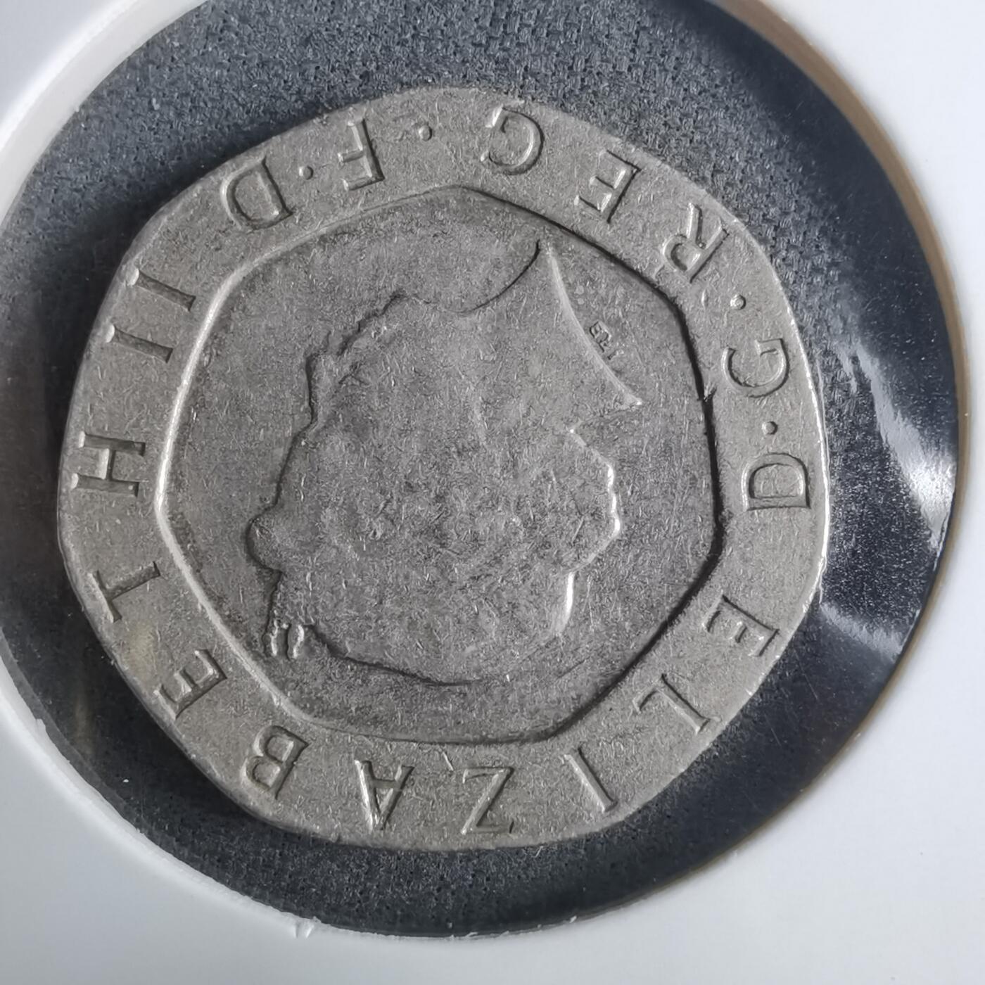 沼泽如烟--第912场 英国2002年20便士