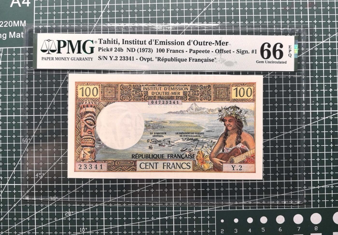 《外钞收藏家》第五百八十七期（精选场）（本平台长期征集拍品、欢迎藏友们联系合作） 1973年塔希提岛100法郎 PMG66