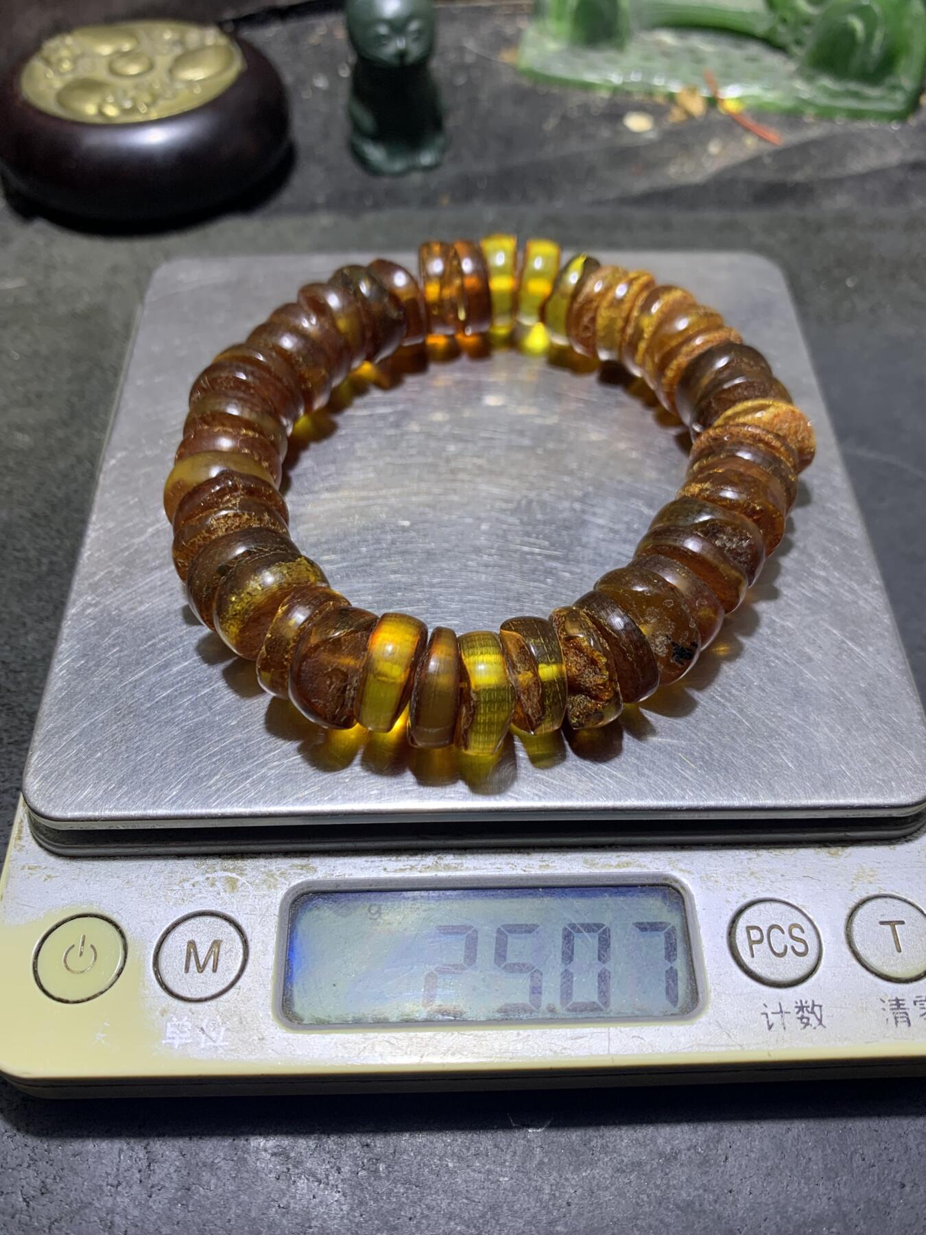 天然原矿俄料蜜蜡原皮随形手串1条！