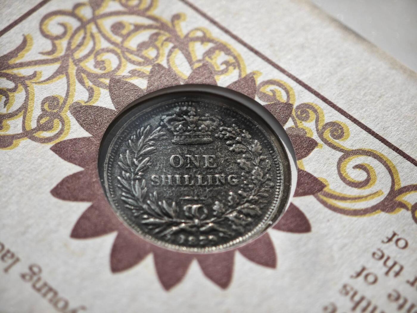 【淘币小摊】限时拍第八百零七拍  克朗币邮币封场  满百包邮可预留两周  周一统一发货   英国维多利亚一先令复刻币邮币封