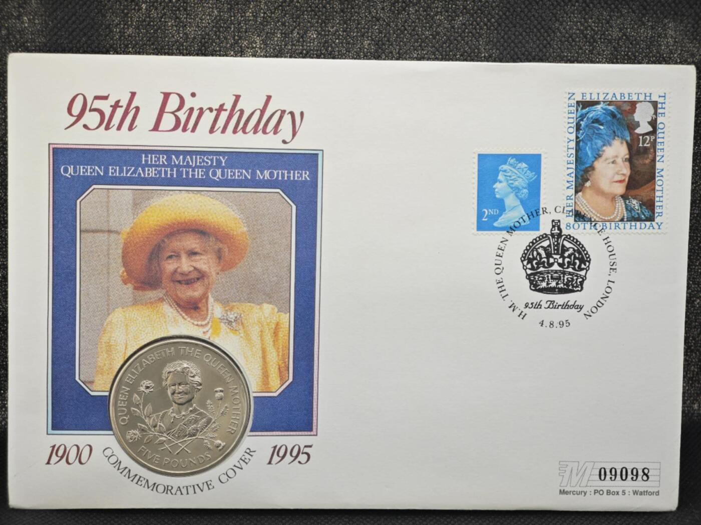 【淘币小摊】限时拍第八百零七拍  克朗币邮币封场  满百包邮可预留两周  周一统一发货   根西岛1995年女王母亲95周岁5镑纪念币邮币封