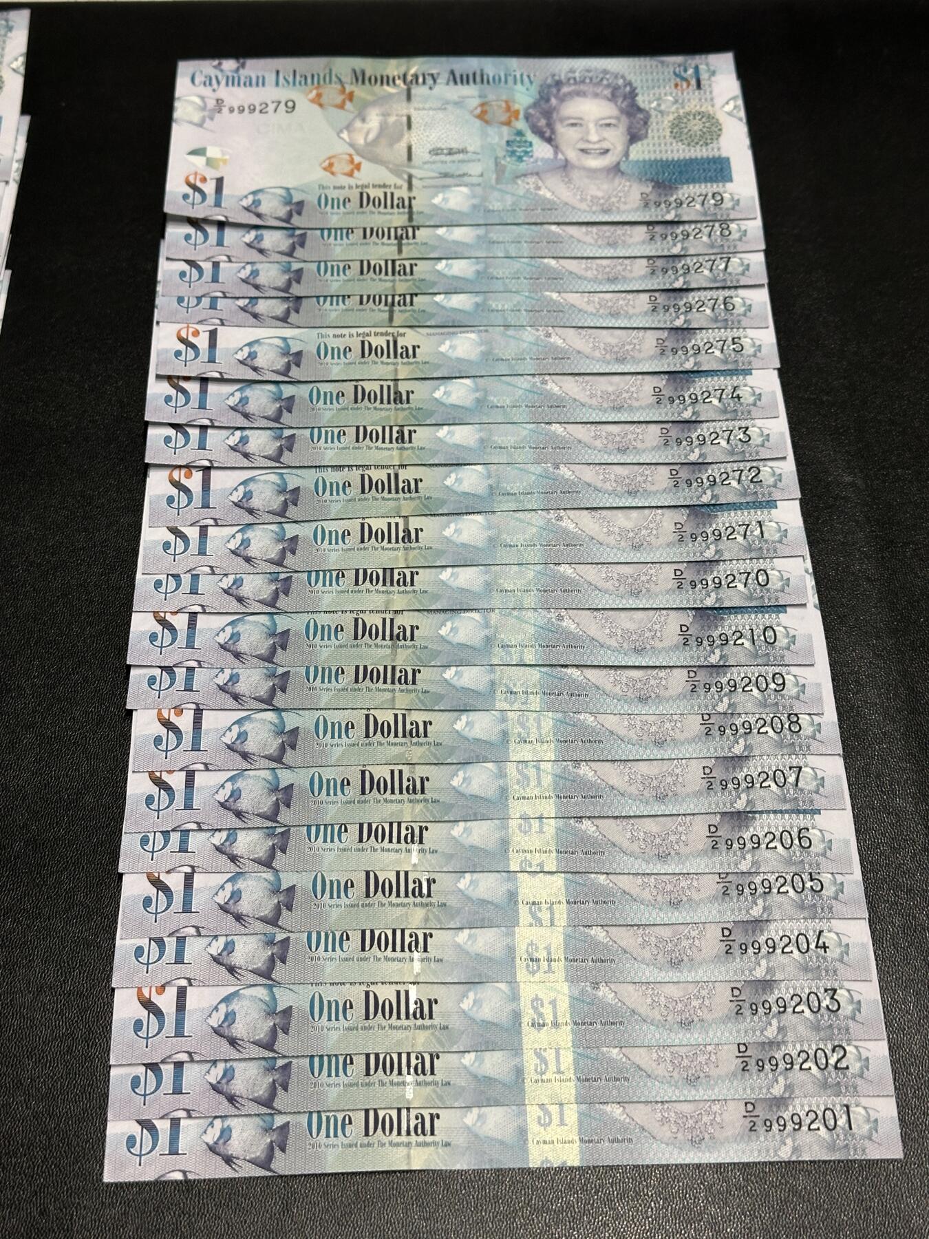 《外钞收藏家》第五百八十七期（精选场）（本平台长期征集拍品、欢迎藏友们联系合作） 开曼群岛1元 2个10连号 全新UNC 尾01-10和70-79