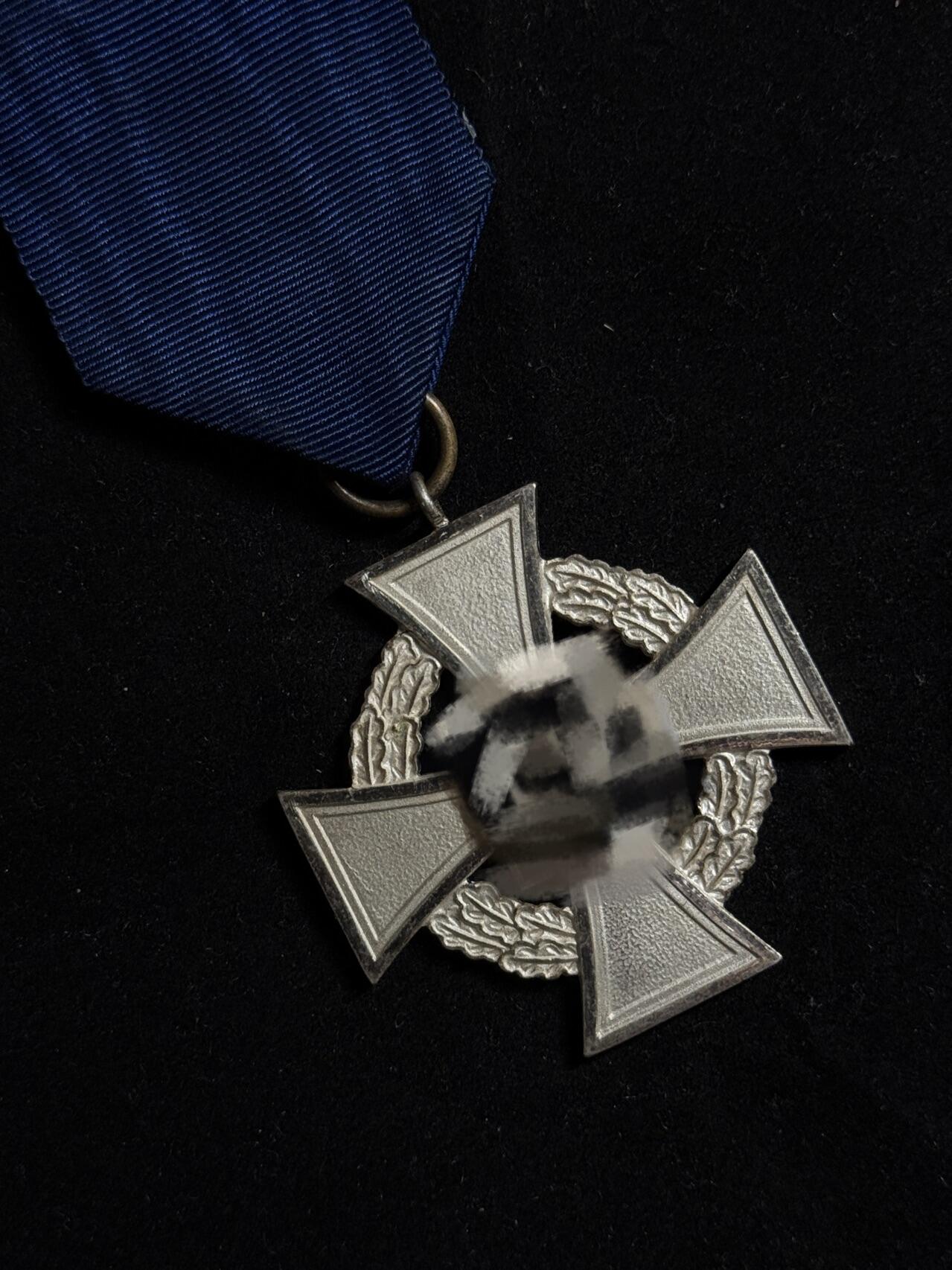 戎马世界章牌大赏第108期 铭记历史！德国二战公务员25年服役勋章