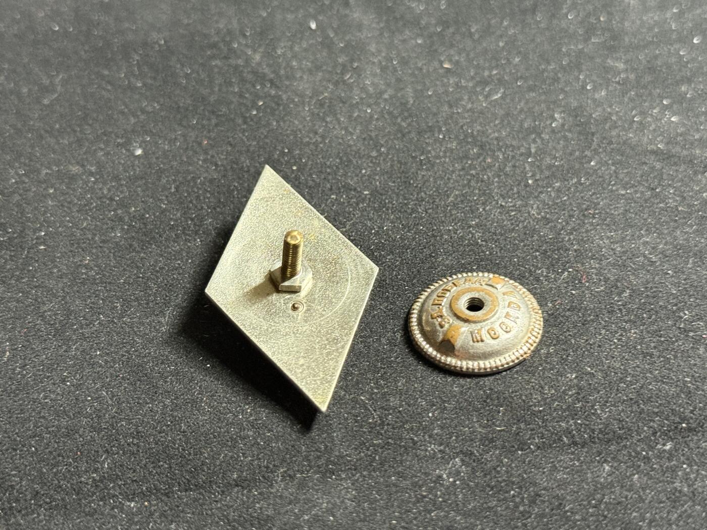 戎马世界章牌大赏第108期 苏联高等军校校徽证章，合金版