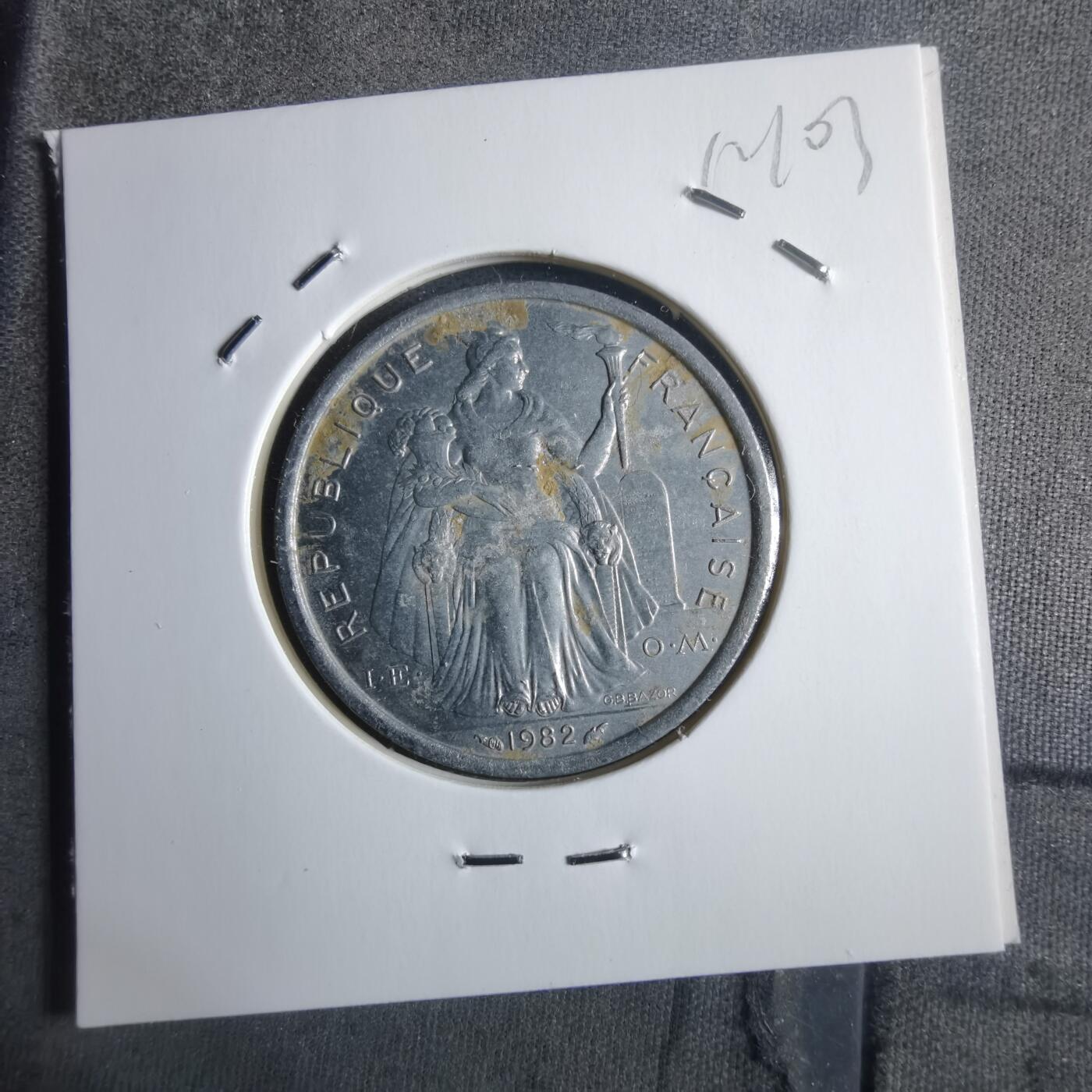 沼泽如烟--第912场 法属新喀里多尼亚1982年2法郎