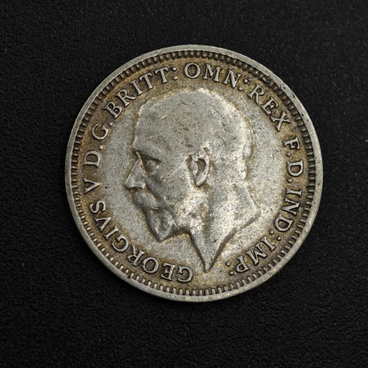 【淘币小摊】实时拍第八百零四拍   散币银币场   满百包邮可预留二周 每周一统一发货   英国1932年乔治五世3便士银币