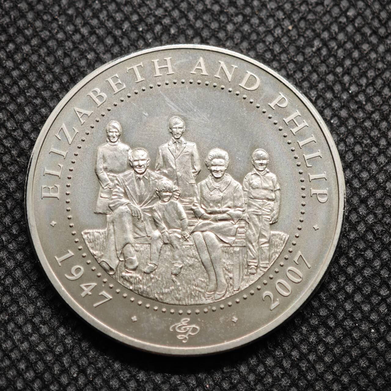 【淘币小摊】限时拍第八百零七拍  克朗币邮币封场  满百包邮可预留两周  周一统一发货    库克群岛2007年女王大婚60周年1元纪念币