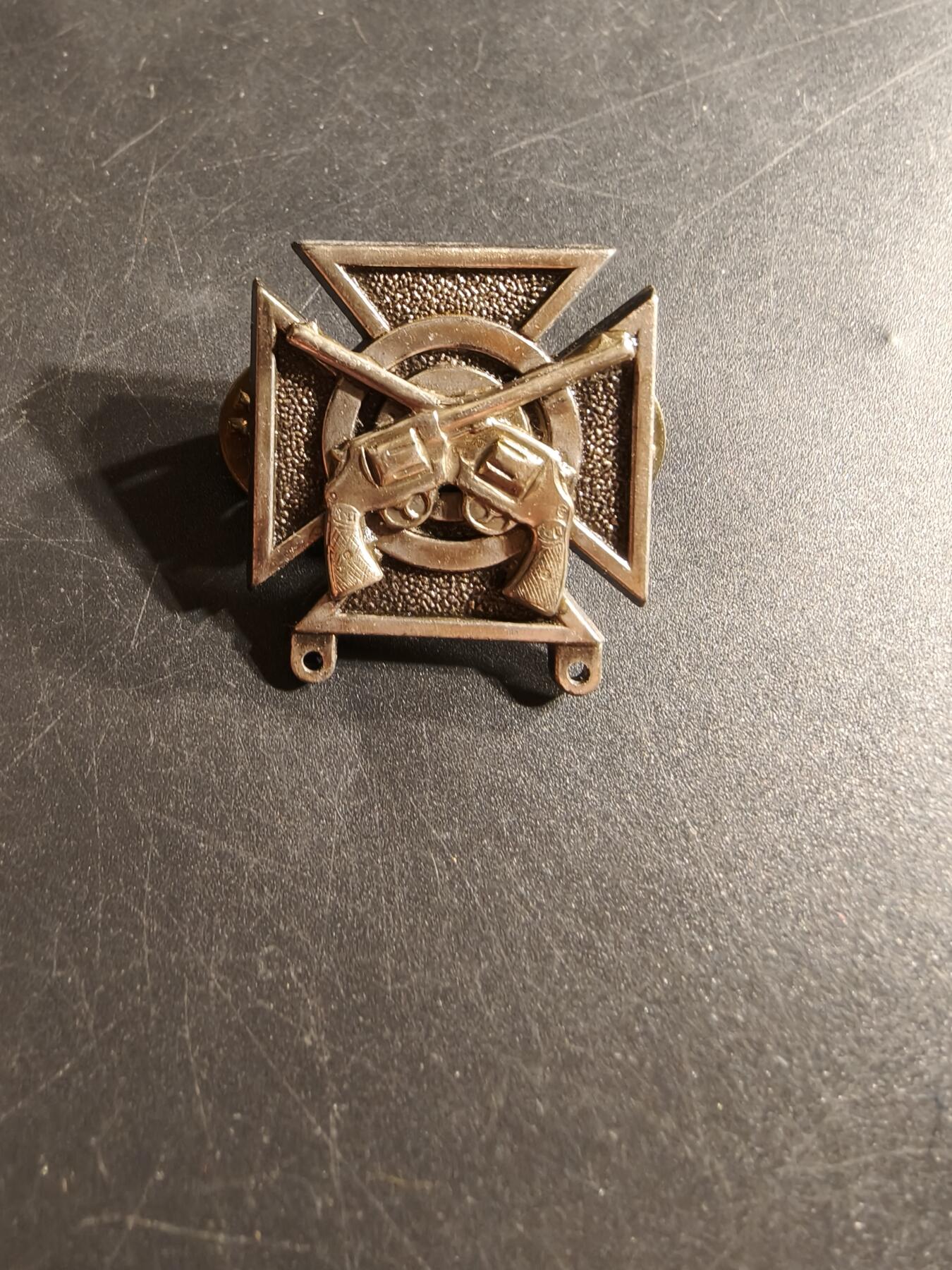 老王徽章第165期 美国手枪专精射手技能章