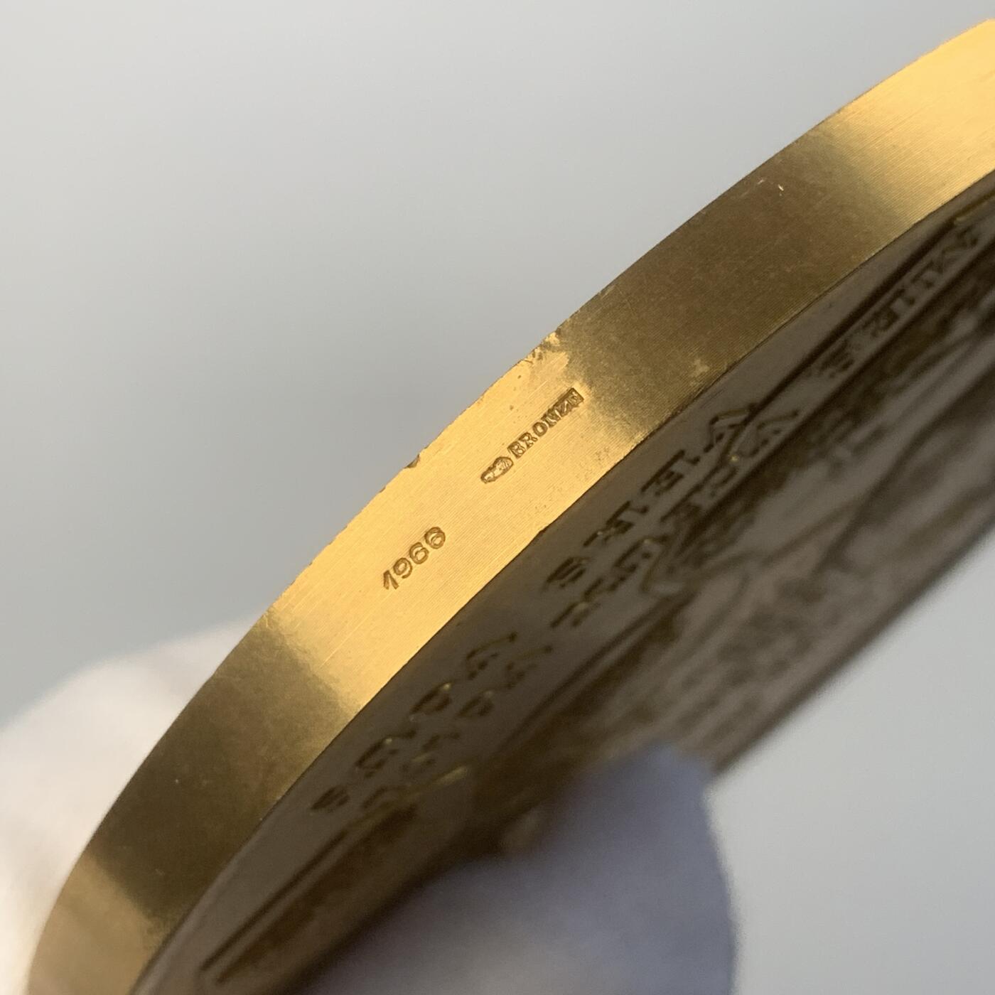 掌中浮雕-藏着的欧洲第043场 1967年法国巴黎百年交通纪念大铜章 ， 100mm ，397g