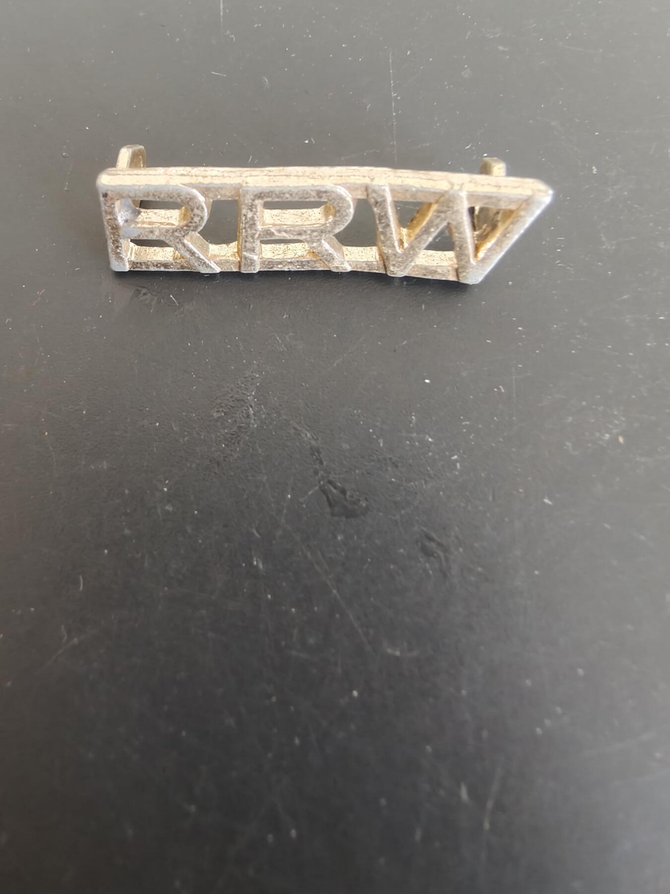 老王徽章第165期 英国皇家威尔士燧发枪团袖章    女王时期