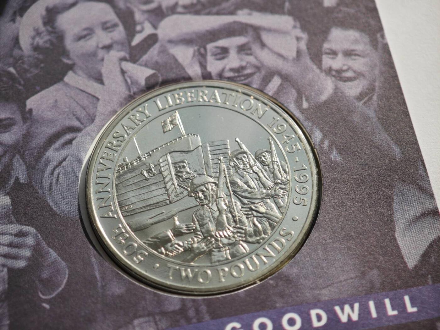 【淘币小摊】限时拍第八百零七拍  克朗币邮币封场  满百包邮可预留两周  周一统一发货   根西岛1995年二战胜利50周年2镑纪念币邮币封