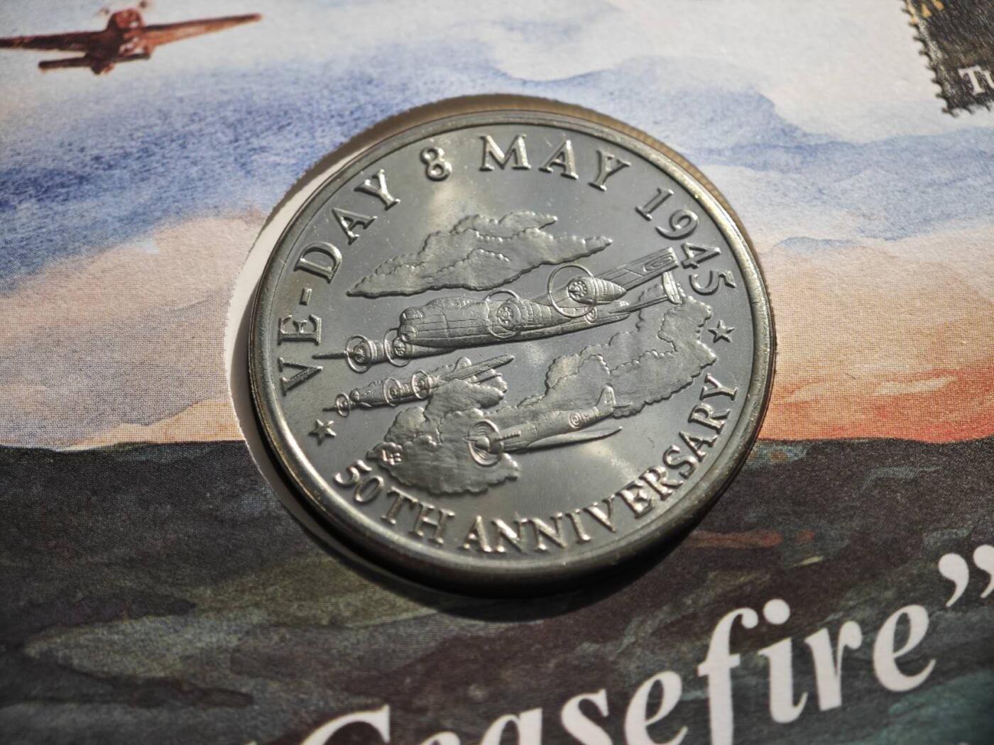 【淘币小摊】限时拍第八百零七拍  克朗币邮币封场  满百包邮可预留两周  周一统一发货   特克斯凯科斯1995年二战胜利50周年5克朗纪念币邮币封