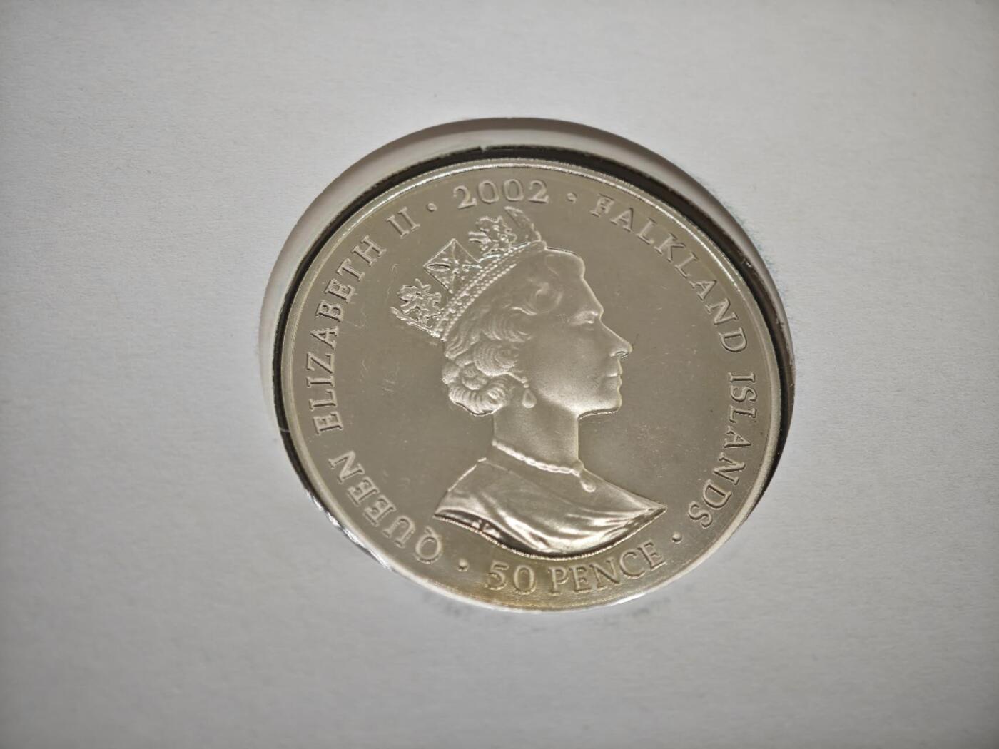 【淘币小摊】限时拍第八百零七拍  克朗币邮币封场  满百包邮可预留两周  周一统一发货    福克兰群岛2002年女王登基金禧50便士纪念币邮币封