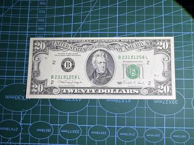 【炜奕收藏】，第五十一期 - 1990年美国20美元，UNC品相，号码无47尾8