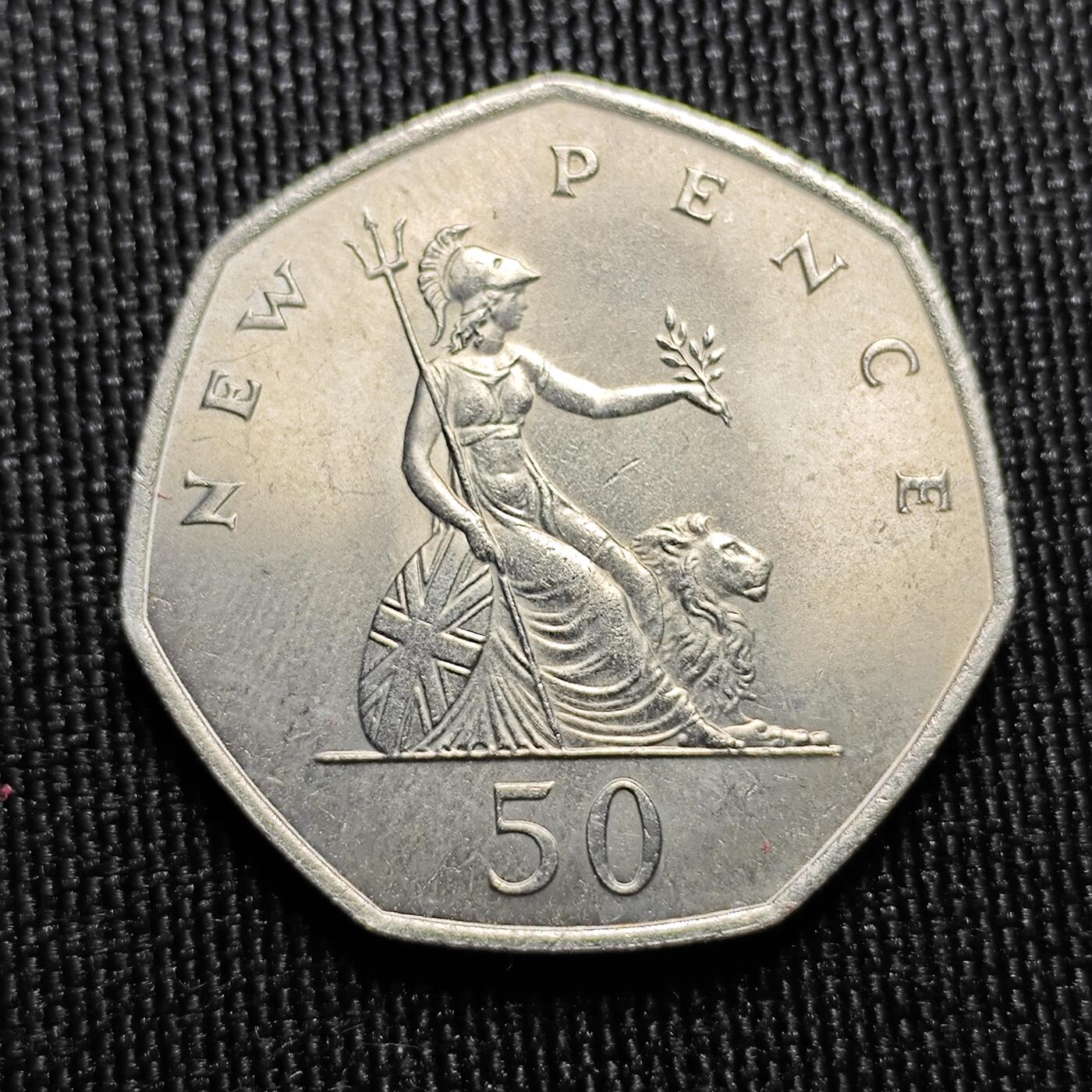 KK钱币收藏小铺 （套币 好品/批量散币 银币）专场  2月预留时间 周末发货  1969英国50便士 大便士 好品 带盒