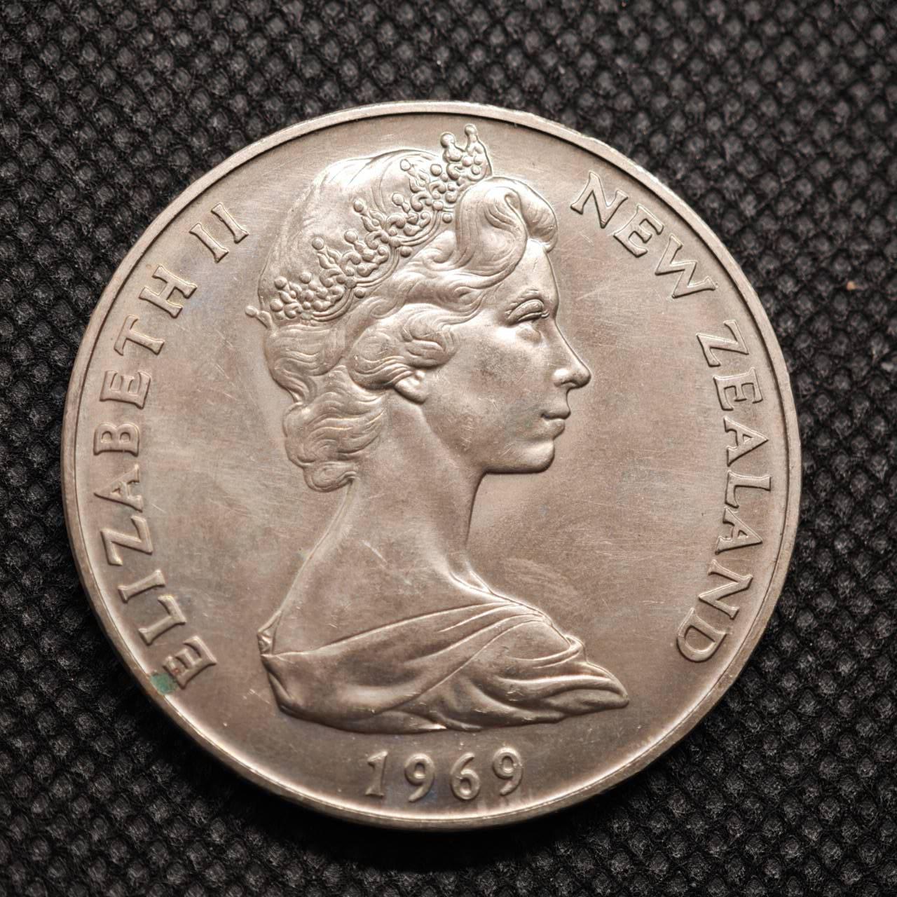 【淘币小摊】限时拍第八百零七拍  克朗币邮币封场  满百包邮可预留两周  周一统一发货   新西兰1969年一元库克船长纪念币