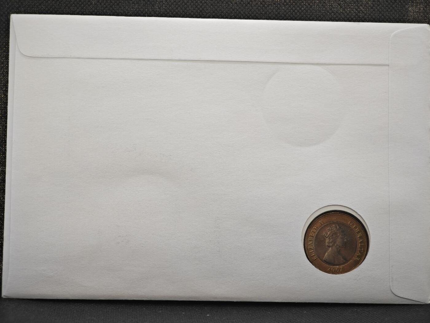 【淘币小摊】限时拍第八百零七拍  克朗币邮币封场  满百包邮可预留两周  周一统一发货    直布罗陀2007年女王大婚钻禧2镑纪念币邮币封