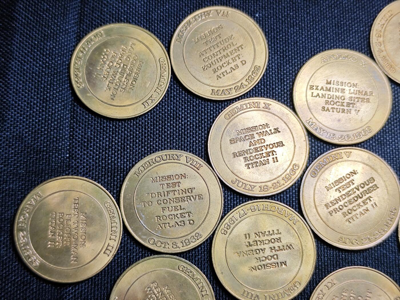 KK钱币收藏小铺 （套币 好品/批量散币 银币）专场  2月预留时间 周末发货  美国航天纪念铜章21枚 好品！