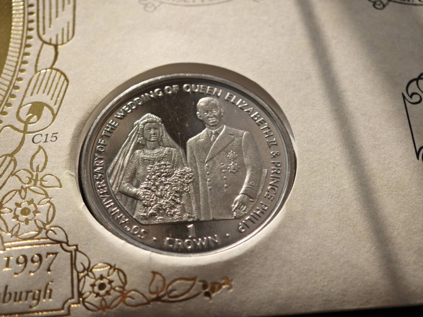 【淘币小摊】限时拍第八百零七拍  克朗币邮币封场  满百包邮可预留两周  周一统一发货   马恩岛1997年女王金婚克朗纪念币邮币封