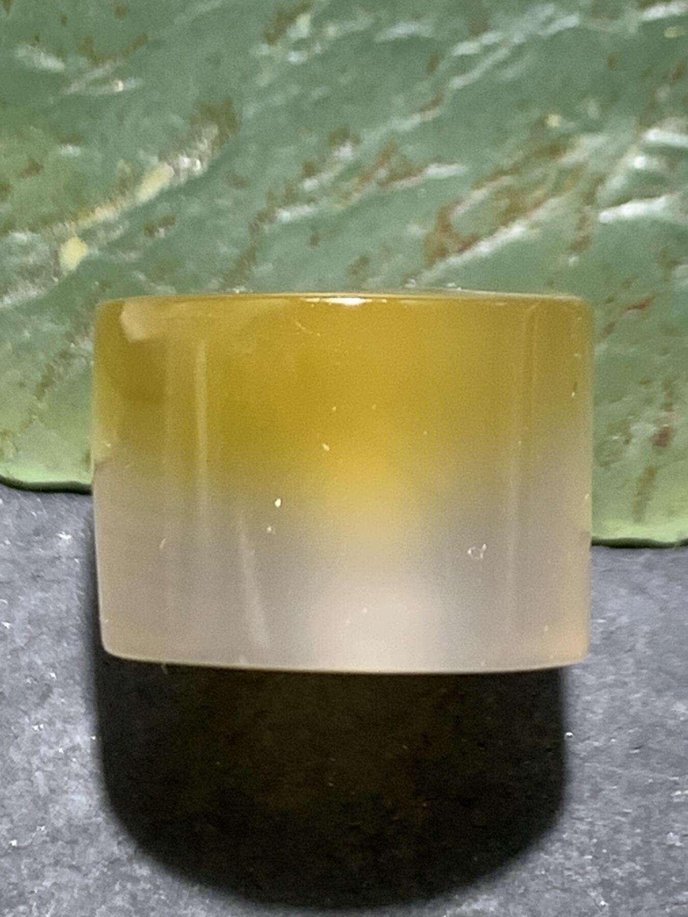 蒙料冻料飘鸡油黄战国红玛瑙通货晶洞墩子一个