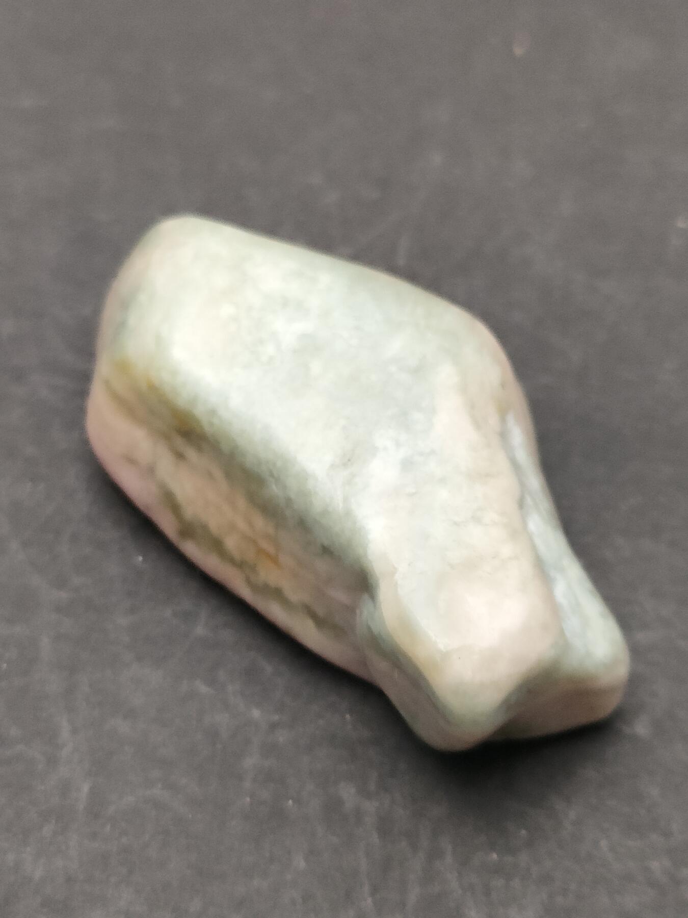 猩哥外币小铺➨【第203场】 和田玉原石20克