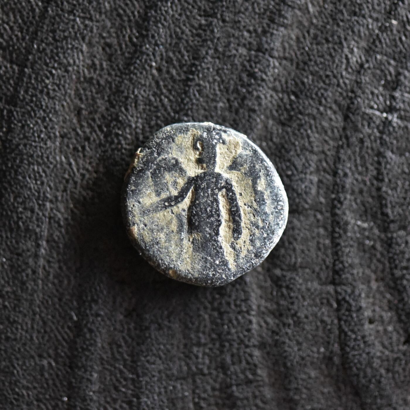 【良泉】第42期【自动场】12月4日晚19.30点开拍！99枚域外古代钱币专场  公元前110-96年【纳巴泰王国】阿雷塔斯二世发行的“胜利女神”铜币，3.0克