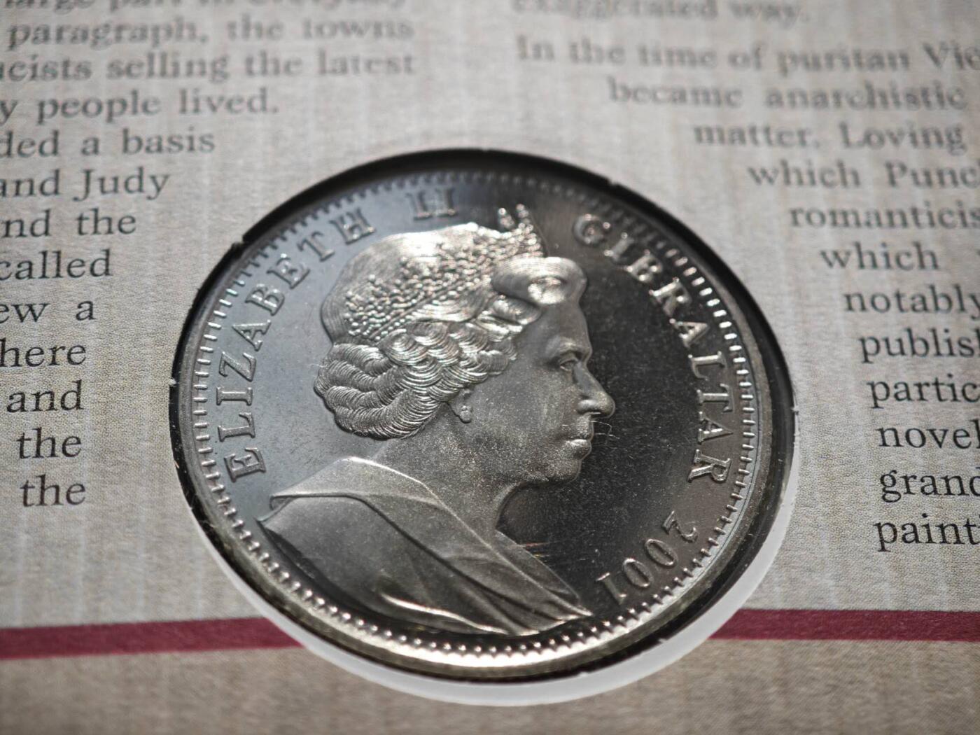 【淘币小摊】限时拍第八百零七拍  克朗币邮币封场  满百包邮可预留两周  周一统一发货   直布罗陀2001年维多利亚时代克朗纪念币邮币封