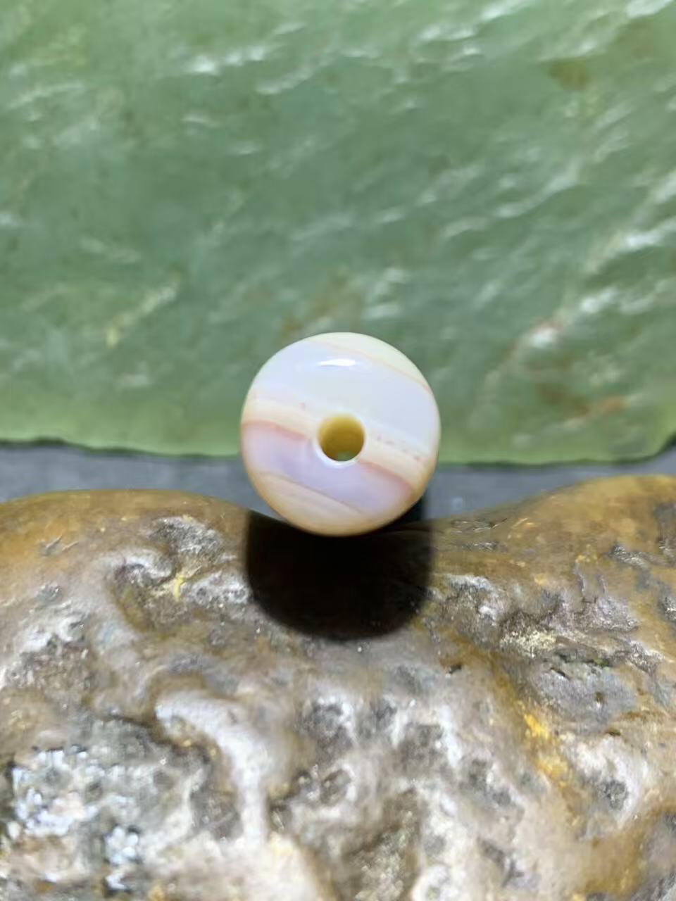 8字天眼纹缠丝玛瑙随形直桶，桶珠一个，