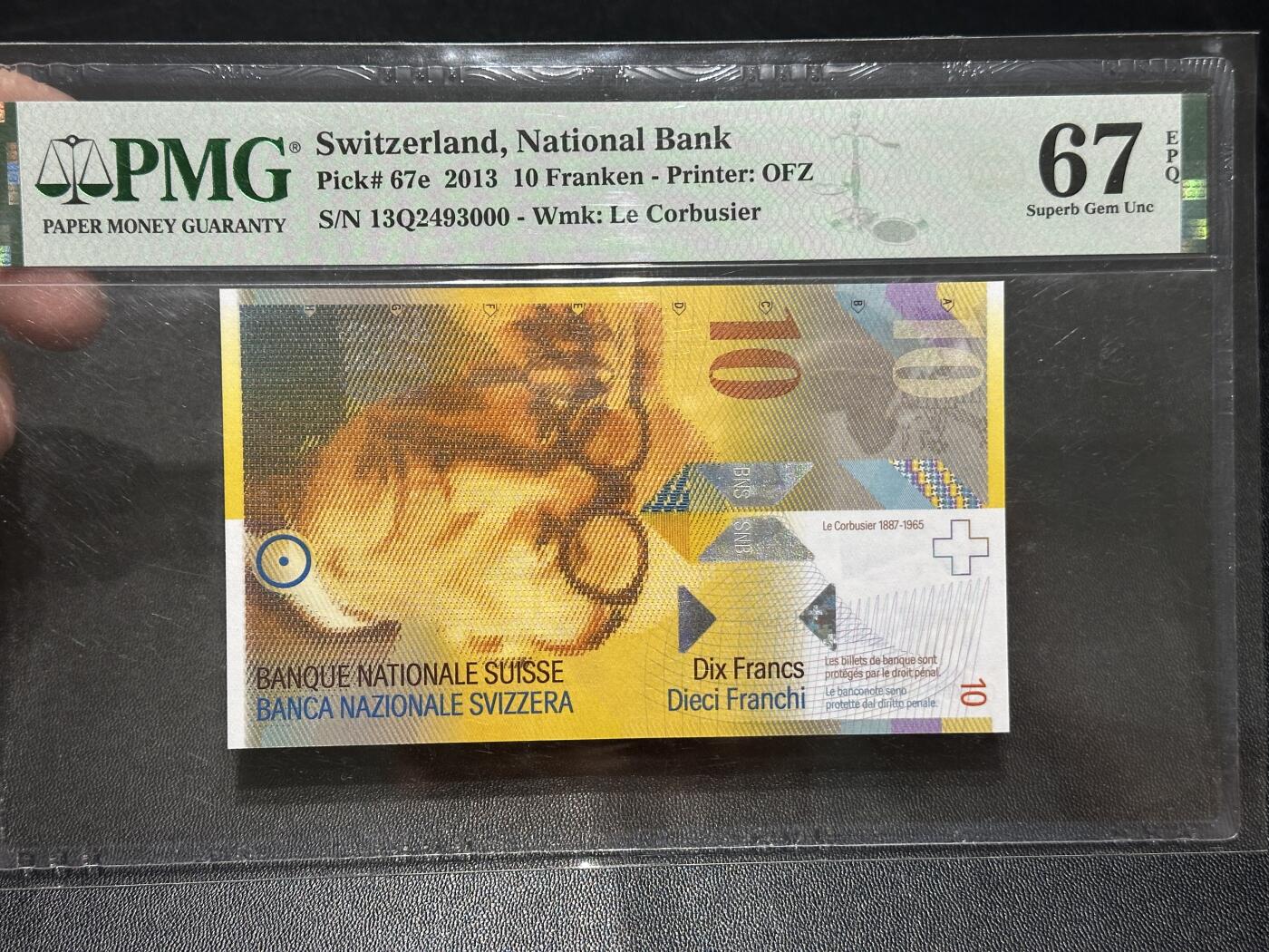 《外钞收藏家》第五百八十七期（精选场）（本平台长期征集拍品、欢迎藏友们联系合作） 2013年瑞士人像竖版10法郎 PMG67 豹子号000