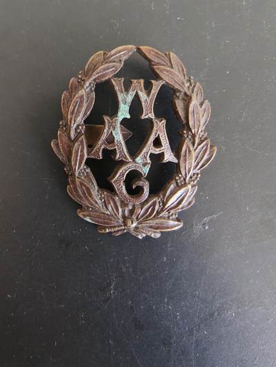 老王徽章第165期 - 英国妇女辅助军官帽徽    一战时期