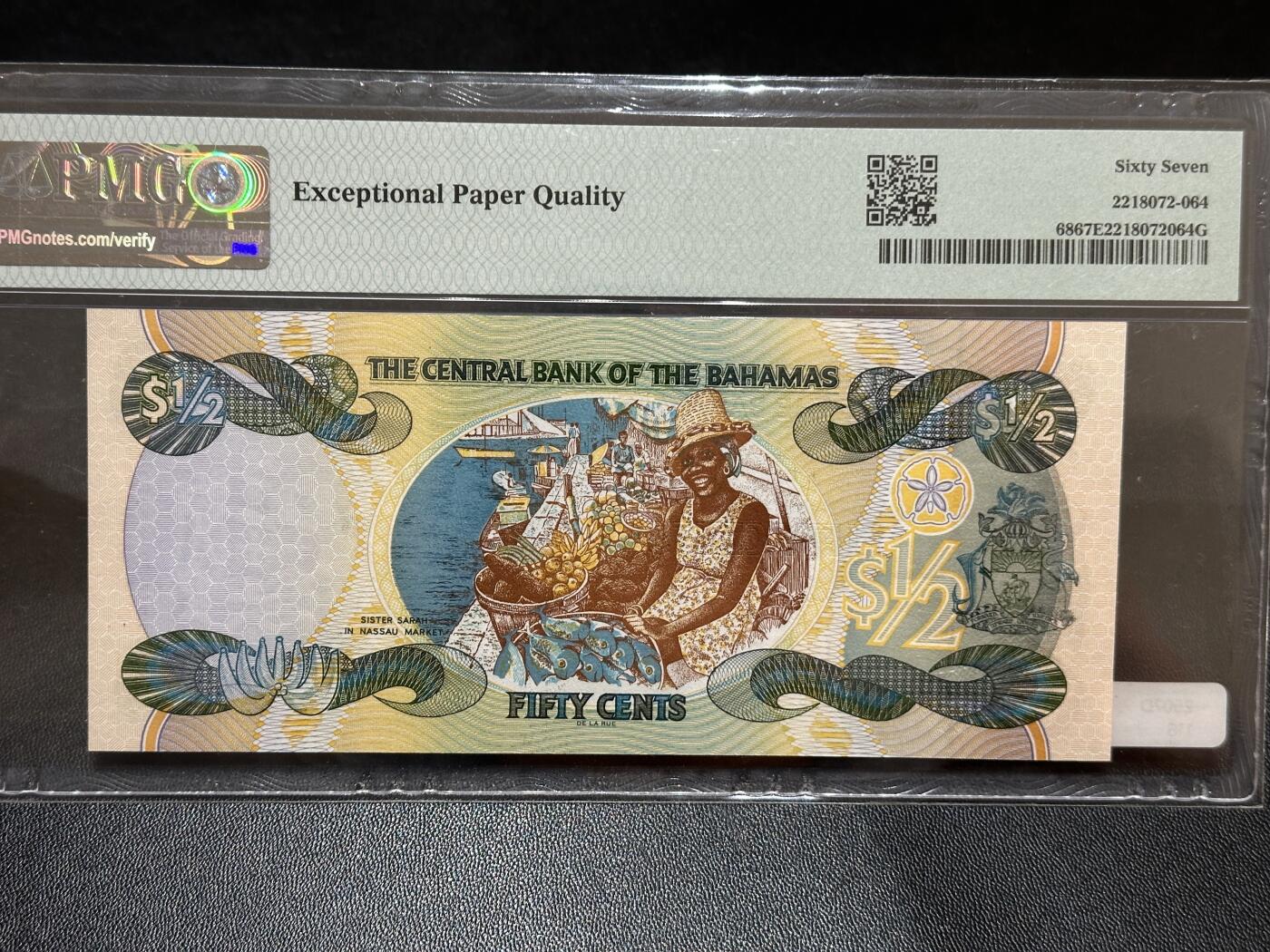 《外钞收藏家》第五百八十七期（精选场）（本平台长期征集拍品、欢迎藏友们联系合作） 2001年巴哈马1/2刀 女王钞 PMG67 A冠 无47靓号