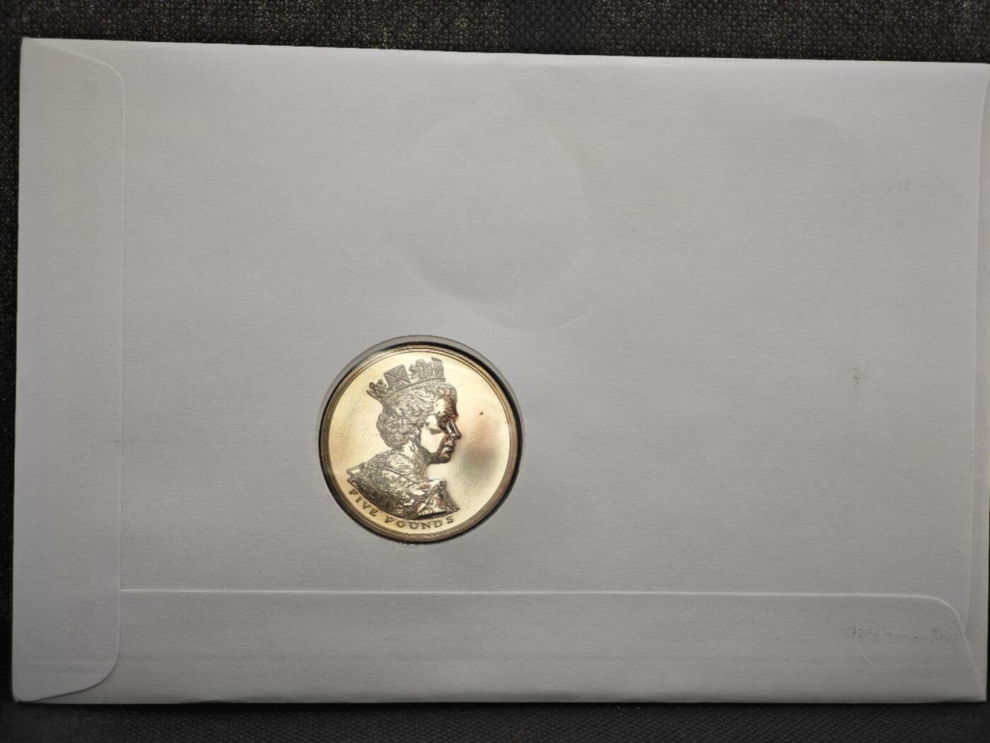 【淘币小摊】限时拍第八百零七拍  克朗币邮币封场  满百包邮可预留两周  周一统一发货   英国2002年女王登基金禧5镑纪念币邮币封