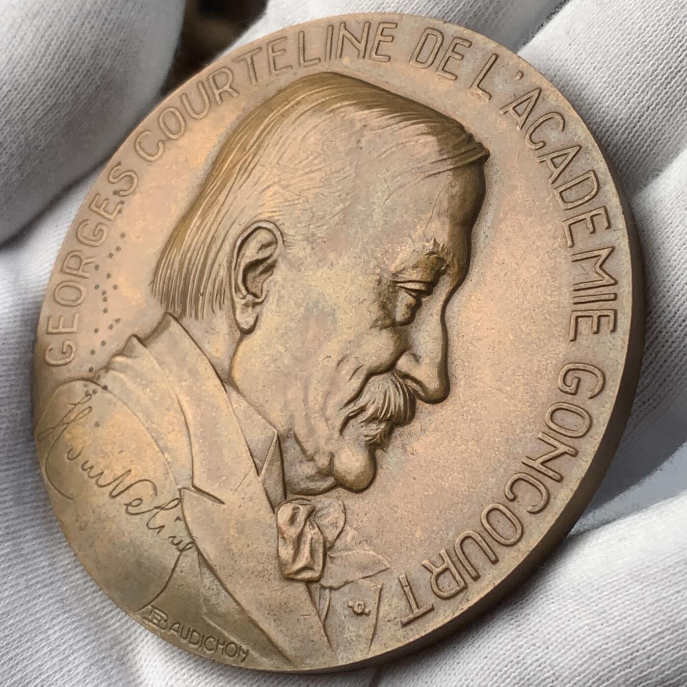 掌中浮雕-藏着的欧洲第043场 1929年法国乔治·库尔特兰纪念大铜章，68mm，背面：库尔特兰作品《生活的傀儡》