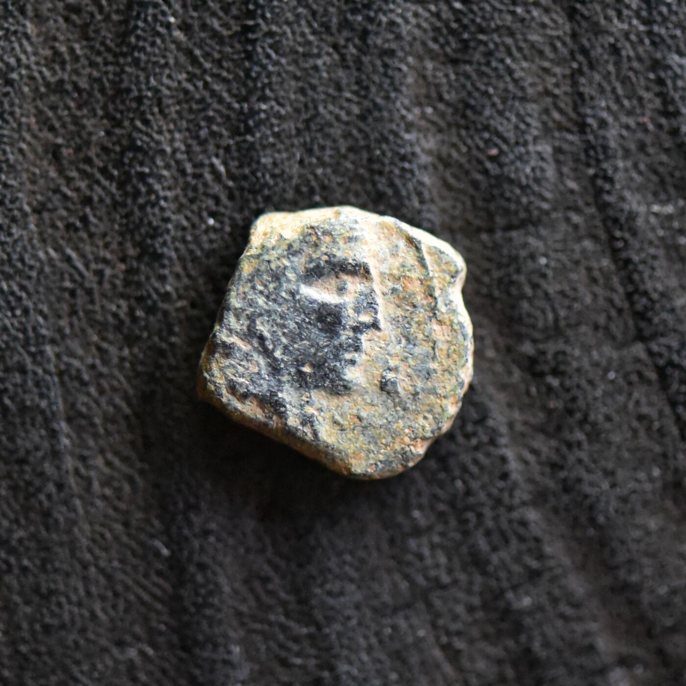 【良泉】第42期【自动场】12月4日晚19.30点开拍！99枚域外古代钱币专场  公元前9年-公元40年【纳巴泰王国】《圣经》中记载的阿雷塔斯四世发行的铜币，正面为阿雷塔斯四世单人头像。1.97克