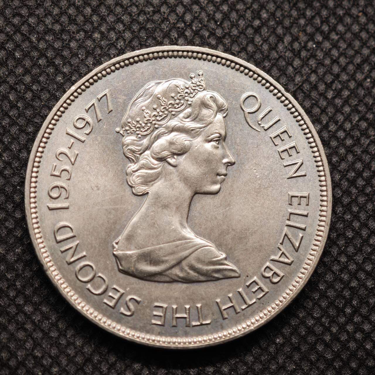 【淘币小摊】限时拍第八百零七拍  克朗币邮币封场  满百包邮可预留两周  周一统一发货   直布罗陀1977年女王登基银禧25便士纪念币