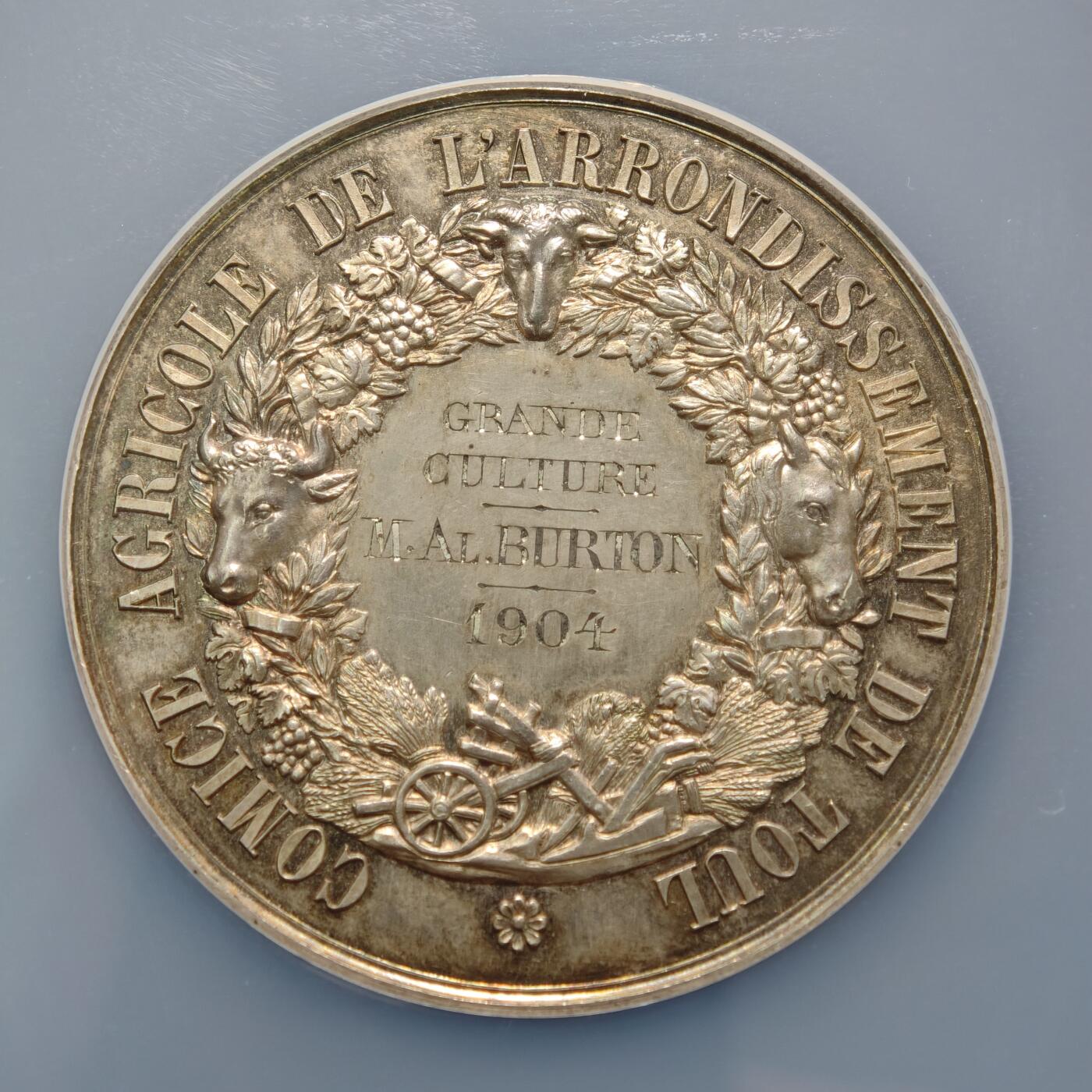 【德藏】世界币章拍卖第154期（拍品征集中~欢迎藏友联系） 1904年 法国图尔奈农业竞赛大银章 50mm NGC MS63 原味五彩包浆 