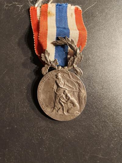 老王徽章第165期 -  法国银级内务部服役奖章    950银    1960年实发    12.4g