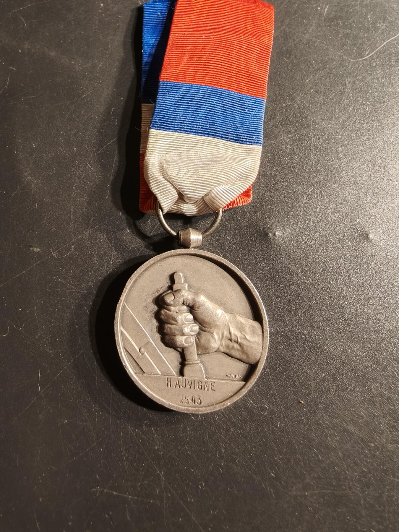 老王徽章第165期 法国银级铁路服务奖章    1943年实发    维希版 