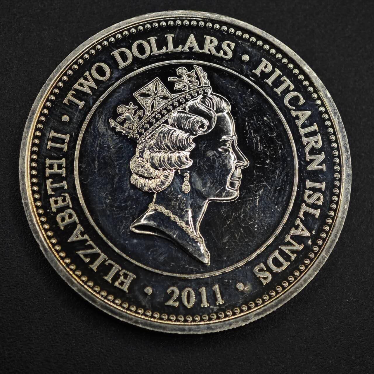 【淘币小摊】限时拍第八百零七拍  克朗币邮币封场  满百包邮可预留两周  周一统一发货    纽埃2011年女王大婚钻禧2元纪念币