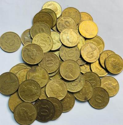 文馨钱币收藏第 282 场，【 长期接收代拍品】，加拿大老铜代用币，银币，德三系列场 - 原铜光品相英属香港时期女王小一毫铜币 59 枚