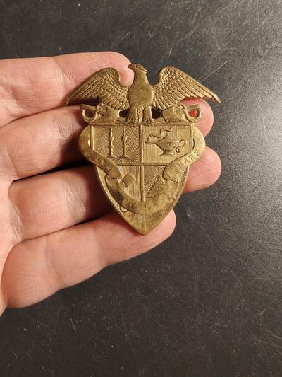 老王徽章第165期 - 美国圣约翰军事学院大檐帽帽徽 