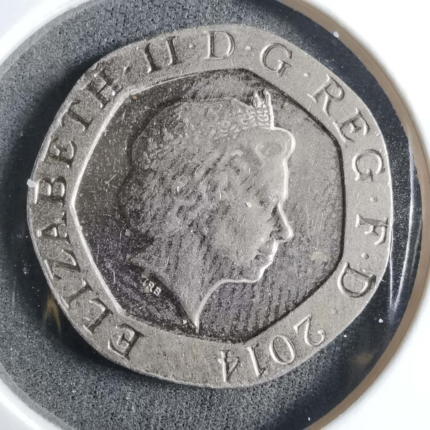 沼泽如烟--第912场 英国2014年20便士