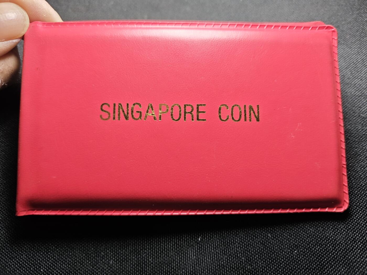 KK钱币收藏小铺 （套币 好品/批量散币 银币）专场  2月预留时间 周末发货  新加坡马来西亚大小面值套币 皮包样式少见 含纪念币