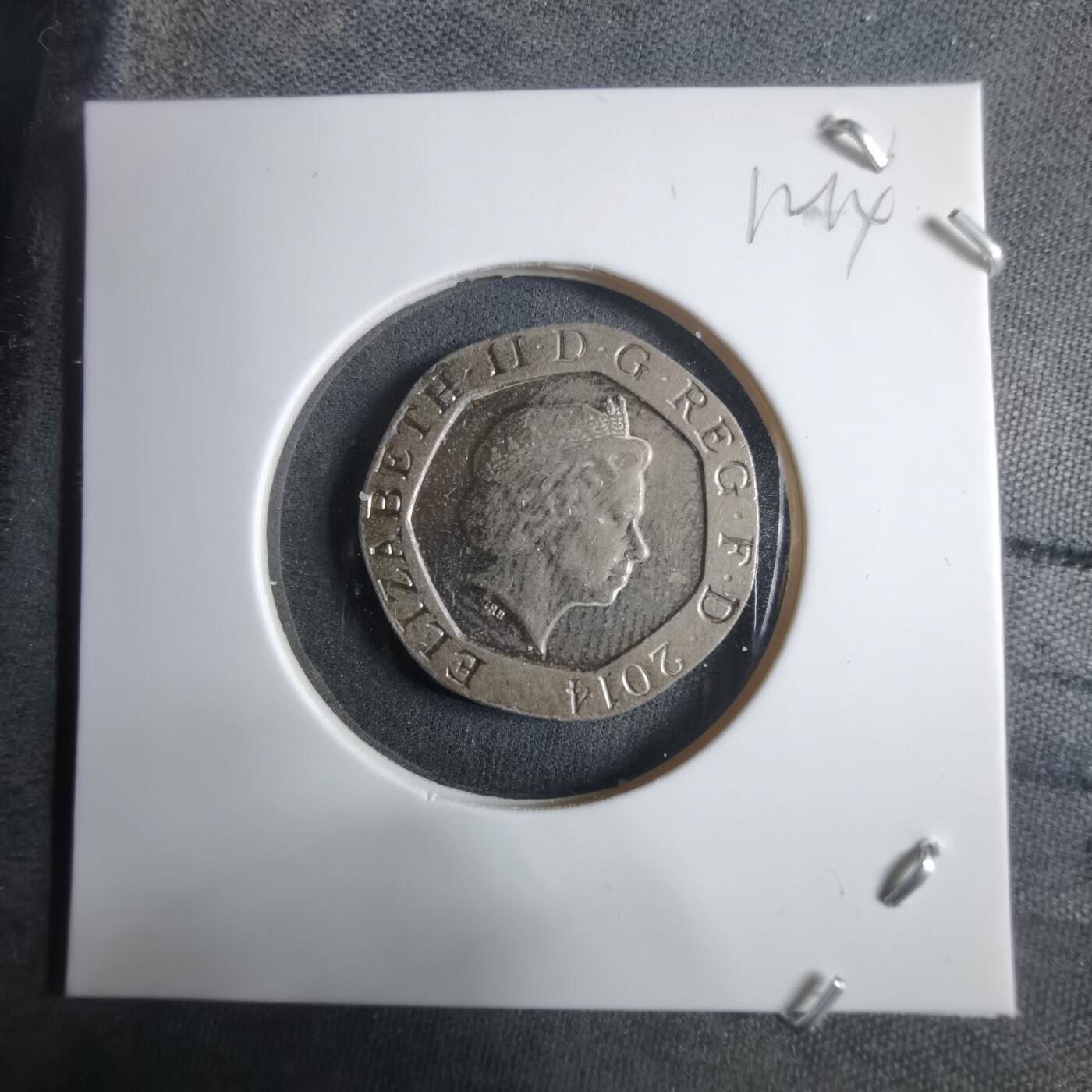 沼泽如烟--第912场 英国2014年20便士