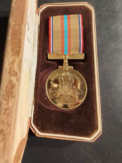 老王徽章第165期 - 英国苏伊士运河危机服役奖章     原盒