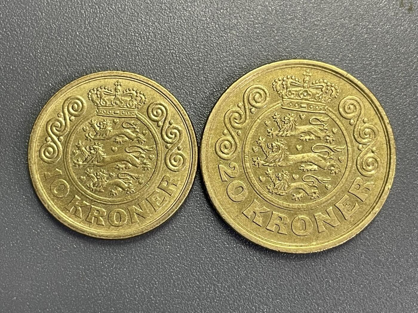 回流1123 丹麦90年代初期10、20克朗铜币 玛格丽特二世