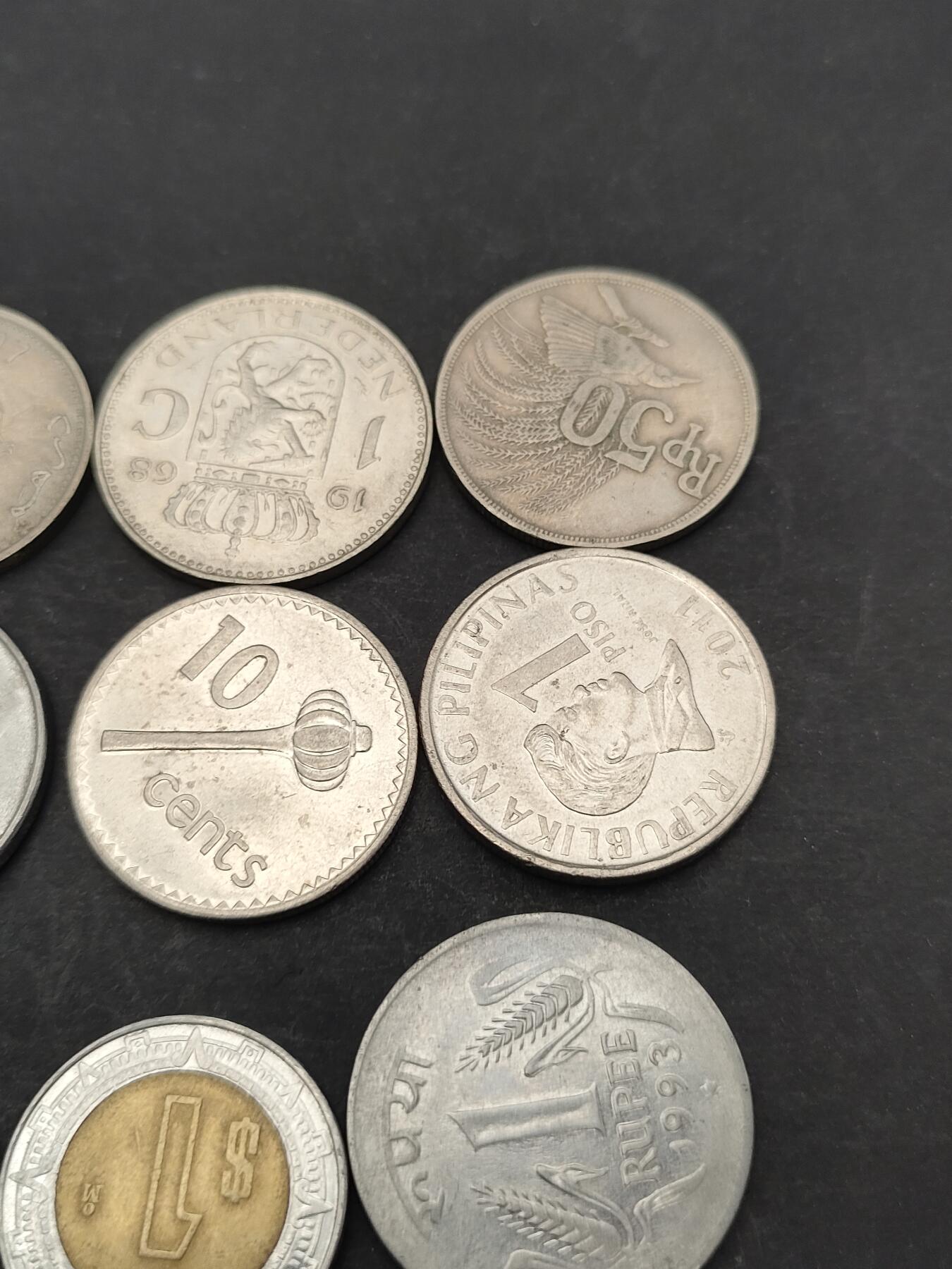 猩哥外币小铺➨【第203场】 钱币12个