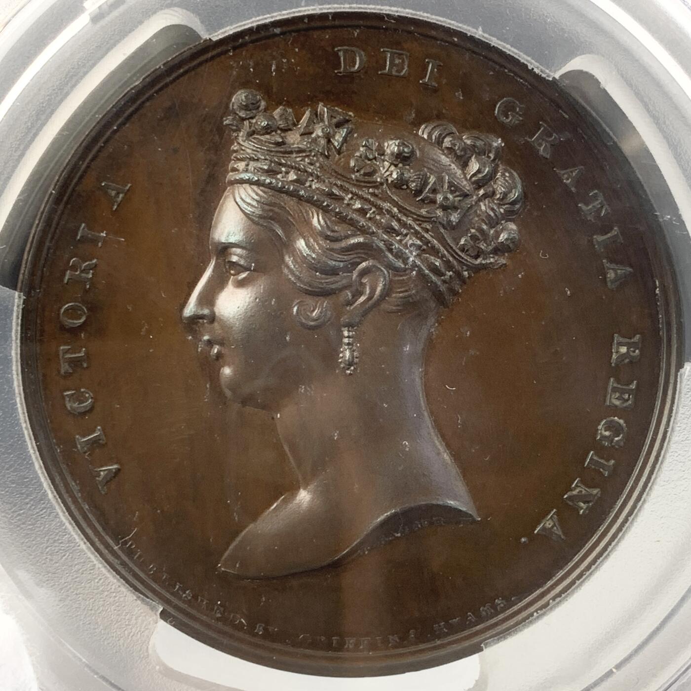 掌中浮雕-藏着的欧洲第043场  PCGS SP63 ：1837年英国维多利亚女王访问伦敦纪念大铜章 ，61mm